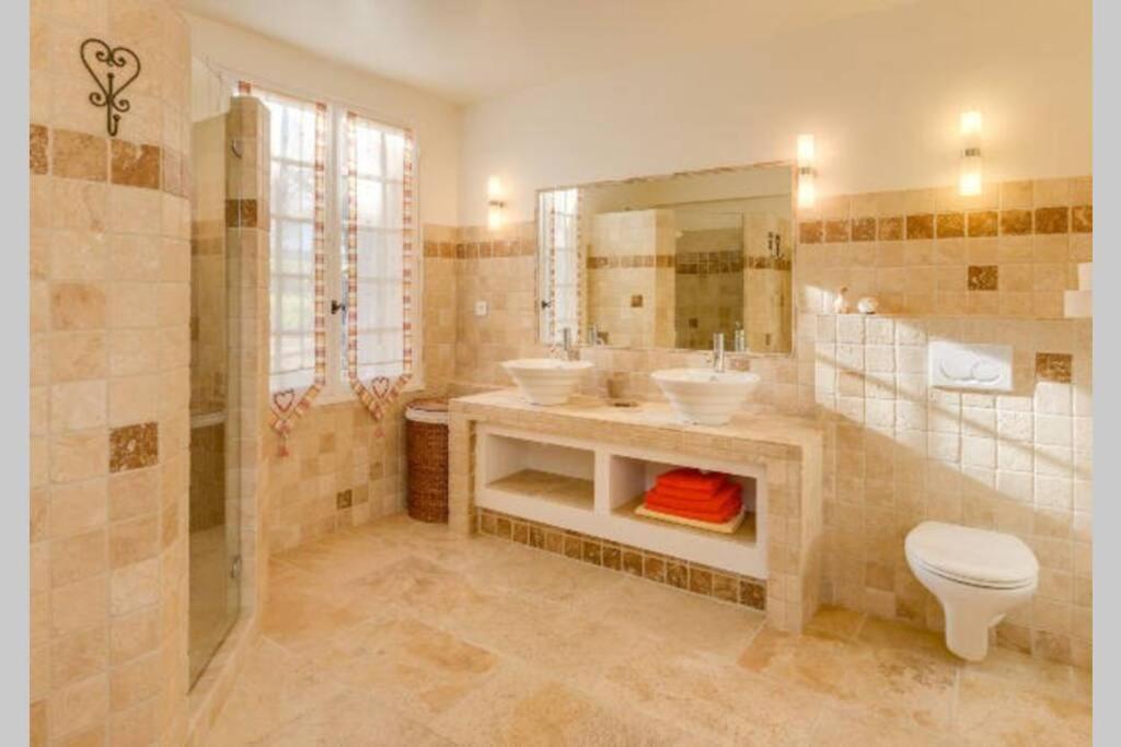 Le Clos Des Pins, Vue Mont Ventoux Roaix Екстер'єр фото