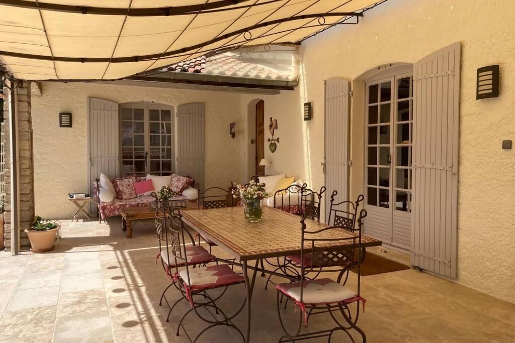 Le Clos Des Pins, Vue Mont Ventoux Roaix Екстер'єр фото